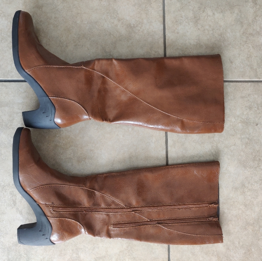 AEROSOLES Women's Leather Boots